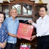 Chủ tịch Quốc hội Trần Thanh Mẫn đến thăm, chúc Tết gia đình đồng chí Trương Mỹ Hoa, nguyên Phó Chủ tịch nước, nguyên Phó Chủ tịch Quốc hội. (Ảnh: Doãn Tấn/TTXVN)