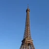 Ngắm nhìn Tháp Eiffel bên dòng sông Seine 