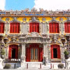 Trang trí phía trước của Điện Kiến Trung trong Đại Nội Huế được xem là kiệt tác của nghệ thuật khảm sành sứ. (Ảnh: Nguyên Lý/TTXVN)