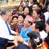 Tổng Bí thư, Chủ tịch nước Tô Lâm với các già làng, trưởng bản, nghệ nhân, người có uy tín tiêu biểu toàn quốc. (Ảnh: Thống Nhất/TTXVN)