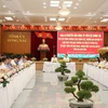 Quang cảnh buổi làm việc của Phó Thủ tướng Thường trực Chính phủ Nguyễn Hòa Bình và Ban Thường vụ Tỉnh ủy Đồng Nai về giải quyết các vấn đề khó khăn, vướng mắc các dự án tồn đọng trên địa bàn tỉnh. (Nguồn: Báo Chính phủ)