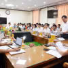 Lãnh đạo tỉnh Lạng Sơn làm việc với các đơn vị y tế của tỉnh. (Ảnh: Tiến Vĩnh/TTXVN)