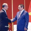 Thủ tướng Phạm Minh Chính tiếp ông Jonathan Choi, Chủ tịch Tập đoàn Sunwah. (Ảnh: Dương Giang/TTXVN)