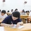 Các thí sinh tham dự Kỳ thi Tốt nghiệp Trung học phổ thông. (Ảnh: Công Mạo/TTXVN)