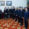 Thủ tướng Lê Minh Hưng viếng Chủ tịch Quốc hội Lào Xaysomphone Phomvihane. (Ảnh: Dương Giang/TTXVN)