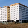 Nhà ở xã hội trong Khu công nghiệp Hàm Kiệm 2 (xã Hàm Kiệm) đang được hoàn thiện, phục vụ chỗ ở cho công nhân. (Ảnh: Nguyễn Thanh/ TTXVN)