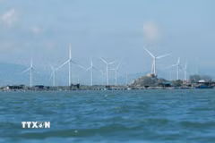 Những dự án điện gió tại khu vực tỉnh Ninh Thuận cũ, nay là tỉnh Khánh Hòa. (Ảnh: Minh Quyết/TTXVN)