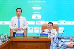 Ông Cao Xuân Thạo - Phó Chủ tịch Ủy ban Trung ương Mặt trận Tổ quốc Việt Nam thông tin với báo chí. 
