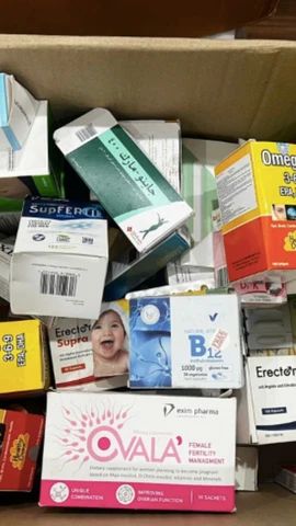 Một số mặt hàng thực phẩm giả được cơ quan chức năng thu được. (Ảnh: Công an Hà Nội)