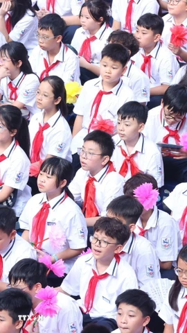 Học sinh Trường THCS Giảng Võ tại lễ khai giảng năm học mới 2024-2025. (Ảnh: Văn Điệp/TTXVN)