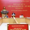 Thủ tướng Phạm Minh Chính chủ trì Phiên họp lần thứ tư của Tiểu Ban Kinh tế-xã hội. (Ảnh: Dương Giang/TTXVN)