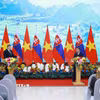 Thủ tướng Lê Minh Hưng và Thủ tướng Slovakia Robert Fico gặp gỡ báo chí hai nước. (Ảnh: Dương Giang/TTXVN)