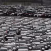 Ôtô nhập khẩu được vận chuyển tại cảng Long Beach, California, Mỹ. (Ảnh: Getty Images/TTXVN)