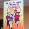 Poster tại một trường học ở Hà Nội. (Nguồn: Vietnam+)