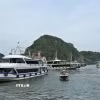 Tàu chờ đón khách tham quan Vịnh Lan Hạ tại Bến tàu khách du lịch Cái Bèo. (Ảnh: Minh Thu/TTXVN)