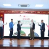 Các đại biểu khởi động dự án Green Hero Solution. (Ảnh: Hương Giang/TTXVN)