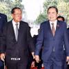 Chủ tịch Quốc hội Trần Thanh Mẫn đón Chủ tịch Đảng Nhân dân Campuchia Hun Sen dự Lễ kỷ niệm 50 năm Ngày Giải phóng miền Nam, thống nhất đất nước. (Ảnh: Doãn Tấn/TTXVN)