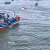 Đồn Biên phòng Cầu Bóng điều động lực lượng, phương tiện cứu hộ. (Ảnh TTXVN phát)