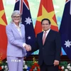 Thủ tướng Phạm Minh Chính hội kiến Toàn quyền Australia Sam Mostyn. (Ảnh: Dương Giang/TTXVN)