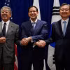 Ngoại trưởng Hàn Quốc Cho Hyun cùng người đồng cấp Mỹ Marco Rubio và Nhật Bản Takeshi Iwaya. (Nguồn: Yonhap)