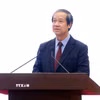 Ông Nguyễn Kim Sơn, Ủy viên Trung ương Đảng, Bộ trưởng Bộ Giáo dục và Đào tạo trả lời câu hỏi của phóng viên các cơ quan thông tấn, báo chí. (Ảnh: Phạm Kiên/TTXVN)