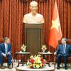 Tổng Bí thư, Chủ tịch nước Tô Lâm tiếp Quyền Bộ trưởng Bộ Hải quân Hoa Kỳ Hùng Cao. (Ảnh: Thống Nhất/TTXVN)