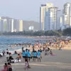 Tỉnh Khánh Hòa đẩy mạnh phát triển đô thị biển gắn với thế mạnh về du lịch nhằm thu hút du khách. (Ảnh: Nguyễn Thành/TTXVN)