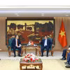 Thủ tướng Phạm Minh Chính tiếp ông Bakytzhan Sagintayev, Chủ tịch Hội đồng Ủy ban Kinh tế Á-Âu (EEK). (Ảnh: Dương Giang/TTXVN)