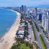 Thành phố Đà Nẵng nay đã trở thành điểm đến du lịch nổi tiếng trong nước và quốc tế, với lợi thế hạ tầng phát triển và bãi biển trải dài. (Ảnh: Quốc Dũng/TTXVN)