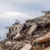 Đống đổ nát sau các cuộc không kích của Israel xuống Dải Gaza ngày 9/2/2025. (Ảnh: THX/TTXVN)