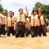 Thủ tướng Phạm Minh Chính chỉ đạo công tác cứu hộ, cứu nạn và khắc phục hậu quả lũ lụt gây ngập trên diện rộng tại Thái Nguyên. (Ảnh: Dương Giang/TTXVN)