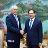 Phó Thủ tướng, Bộ trưởng Ngoại giao Bùi Thanh Sơn tiếp Thứ trưởng Thứ nhất Bộ Ngoại giao Cuba Gerardo Peñalver. (Ảnh: TTXVN phát)