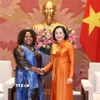 Phó Chủ tịch Quốc hội Nguyễn Thị Thanh tiếp Trưởng đại diện Cơ quan LHQ về bình đẳng giới và trao quyền cho phụ nữ (UN Women) Caroline Nyamayemombe. (Ảnh: Phương Hoa/TTXVN)