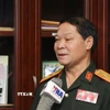 Trung tướng Vongsone Inpanphim, Chủ nhiệm Tổng cục Chính trị Quân đội nhân dân Lào, Thứ trưởng Bộ Quốc phòng Lào, trả lời phỏng vấn. (Ảnh: Xuân Tú/TTXVN)