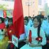 Học sinh lớp 10 chuyên Địa, Trường THPT chuyên Trần Phú (Hải Phòng) dự lễ khai giảng. (Ảnh: Minh Thu/TTXVN)