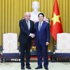 Chủ tịch nước Lương Cường tiếp ông Riad Malki, Đặc phái viên của Tổng thống Palestine. (Ảnh: Lâm Khánh/TTXVN)