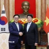 Chủ tịch nước Lương Cường tiếp Chủ tịch Quốc hội Hàn Quốc Woo Won Shik. (Ảnh: Lâm Khánh/TTXVN)