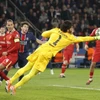 Alisson thi đấu thăng hoa để giúp Liverpool đứng vững trước PSG.