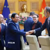 Thủ tướng Phạm Minh Chính tiếp đại diện Phái đoàn Liên minh châu Âu tại Việt Nam và Đại sứ các nước thành viên EU tại Việt Nam. (Ảnh: Dương Giang/TTXVN)