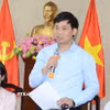 Phó Chủ tịch UBND tỉnh Quảng Ninh Nguyễn Văn Công thông tin về vụ lật tàu. (Ảnh: Thanh Vân/TTXVN)