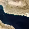 Hình ảnh từ vệ tinh Terra của NASA về eo biển Hormuz (trái). (Ảnh: The Gulf News/TTXVN)