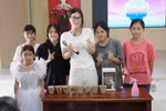 Hoa hậu Đoàn Thiên Ân vừa cùng dự án “Khuyết” tiếp tục dừng chân tại Làng trẻ SOS – Nha Trang. (Ảnh: CTV/Vietnam+)