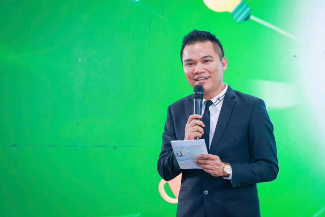 Programmet er utformet for å være vennlig, fra konferansier til dommerne, som alle er muntre, imøtekommende og prestisjefylte i bransjen. (Foto: PV/Vietnam+) 1000008294.jpg