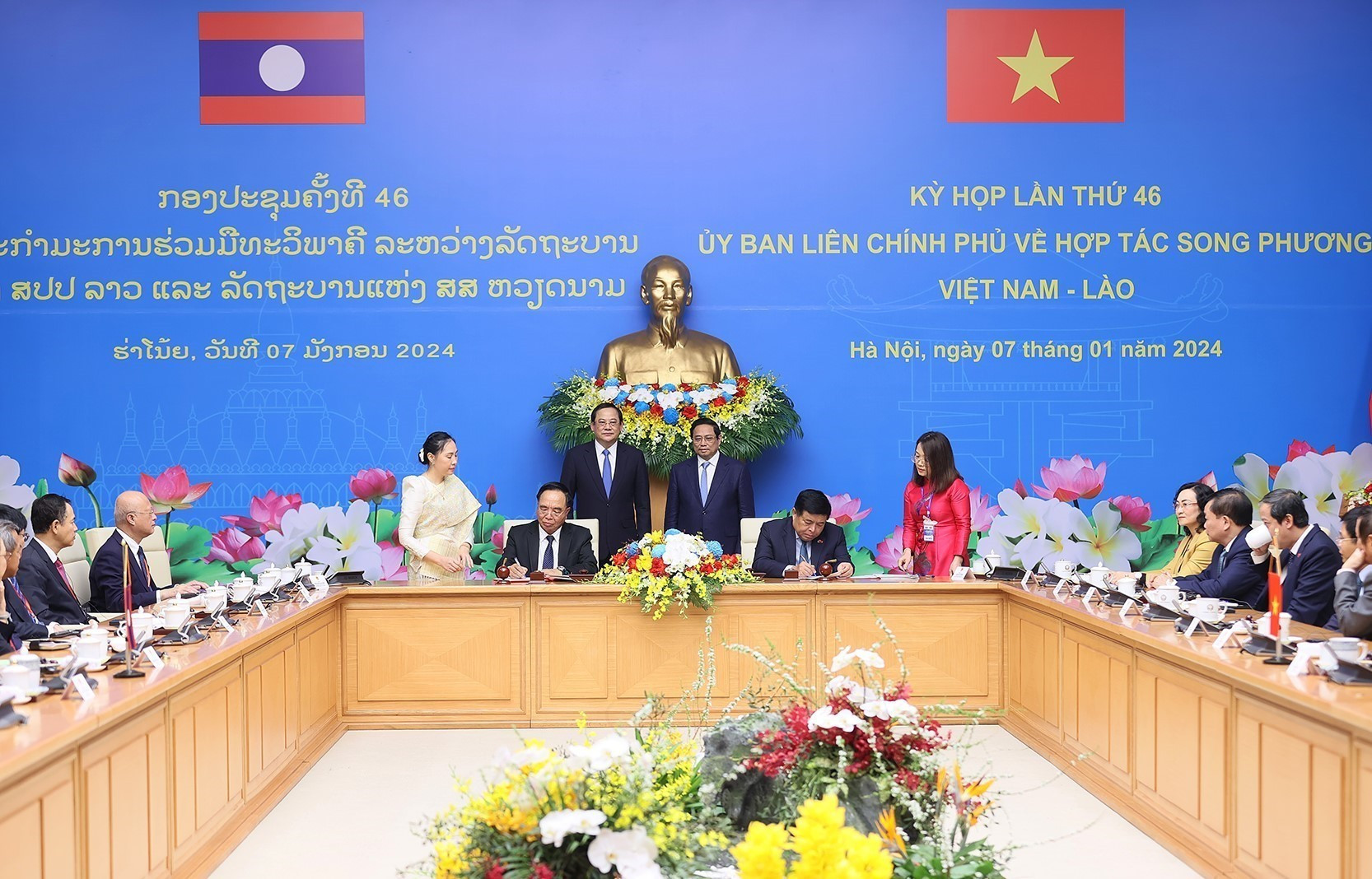 ttxvn_uy ban lien chinh phu viet lao 2.jpg