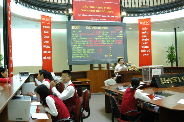 Khối lượng trái phiếu trúng thầu tăng nhanh trong giai đoạn từ năm 2009 đến 2016, với tốc độ tăng trưởng bình quân hàng năm trong thời kỳ này là 98,6%. (Ảnh: HNX)