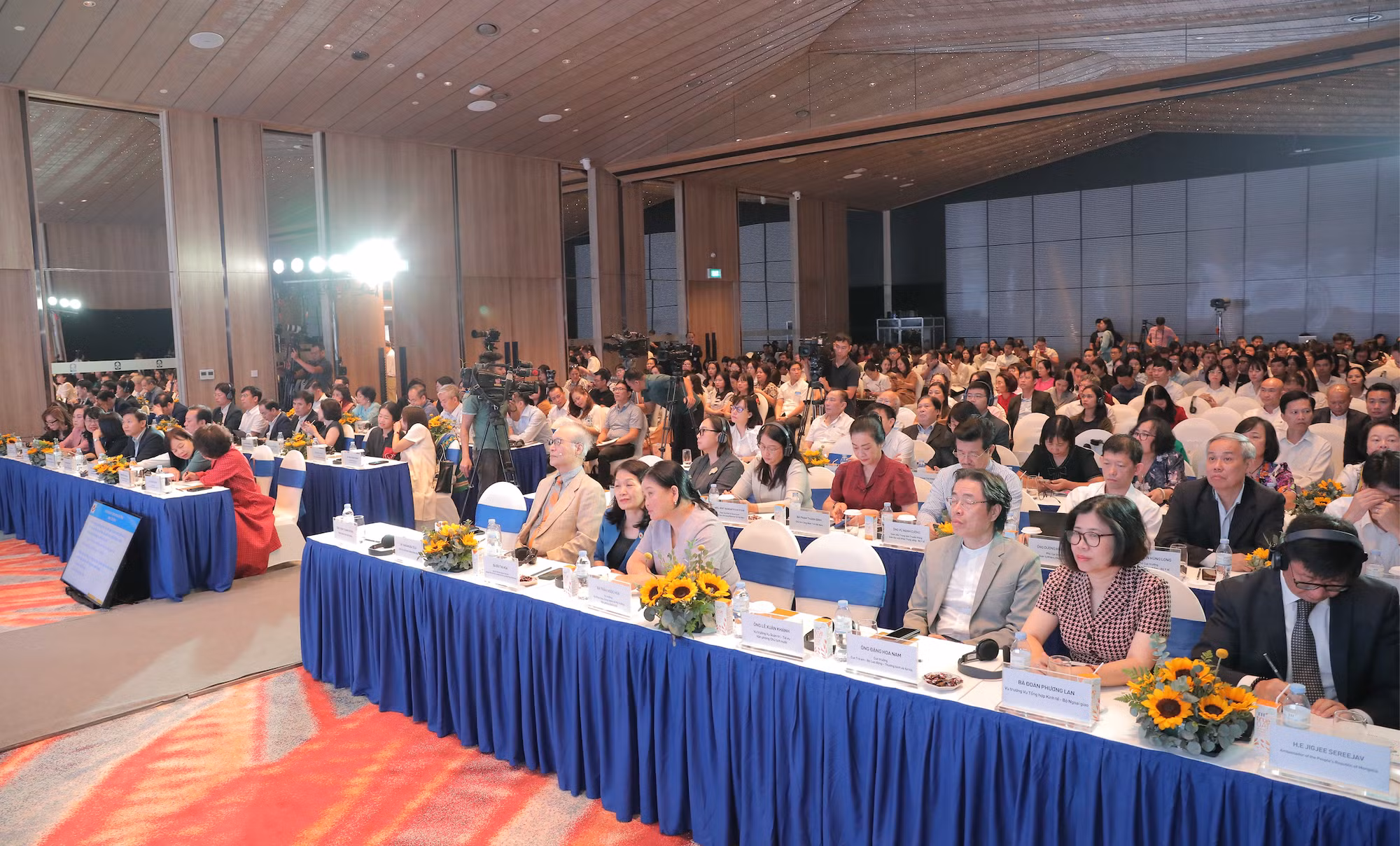 Ảnh màn hình 2024-10-12 lúc 19.30.05.png