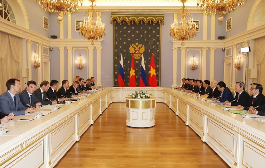 Tổng Bí thư Nguyễn Phú Trọng hội kiến Thủ tướng Dmitry Medvedev trong chuyến thăm chính thức Liên bang Nga, chiều 5/9/2018, tại Moskva. (Ảnh: Trí Dũng/TTXVN) vna_potal_viet_–_nga_quan_he_huu_nghi_truyen_thong_va_hop_tac_toan_dien_125457487_3584934.jpg