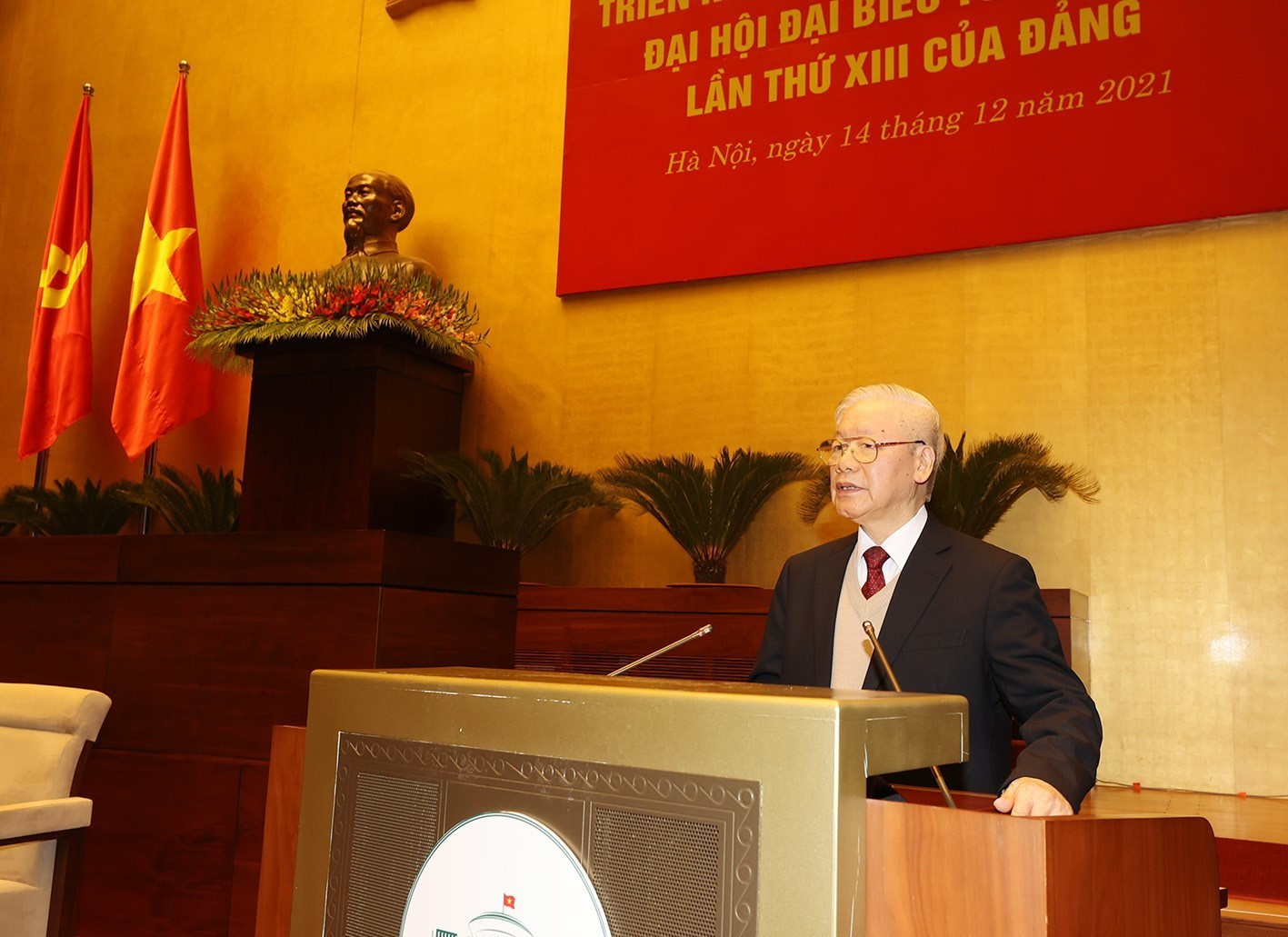 Tổng Bí thư Nguyễn Phú Trọng phát biểu chỉ đạo hội nghị Đối ngoại toàn quốc triển khai thực hiện Nghị quyết Đại hội XIII của Đảng. (Ảnh: Trí Dũng/TTXVN) ttxvn_hoi nghi doi ngoai toan quoc 2021 tong bi thu.jpg