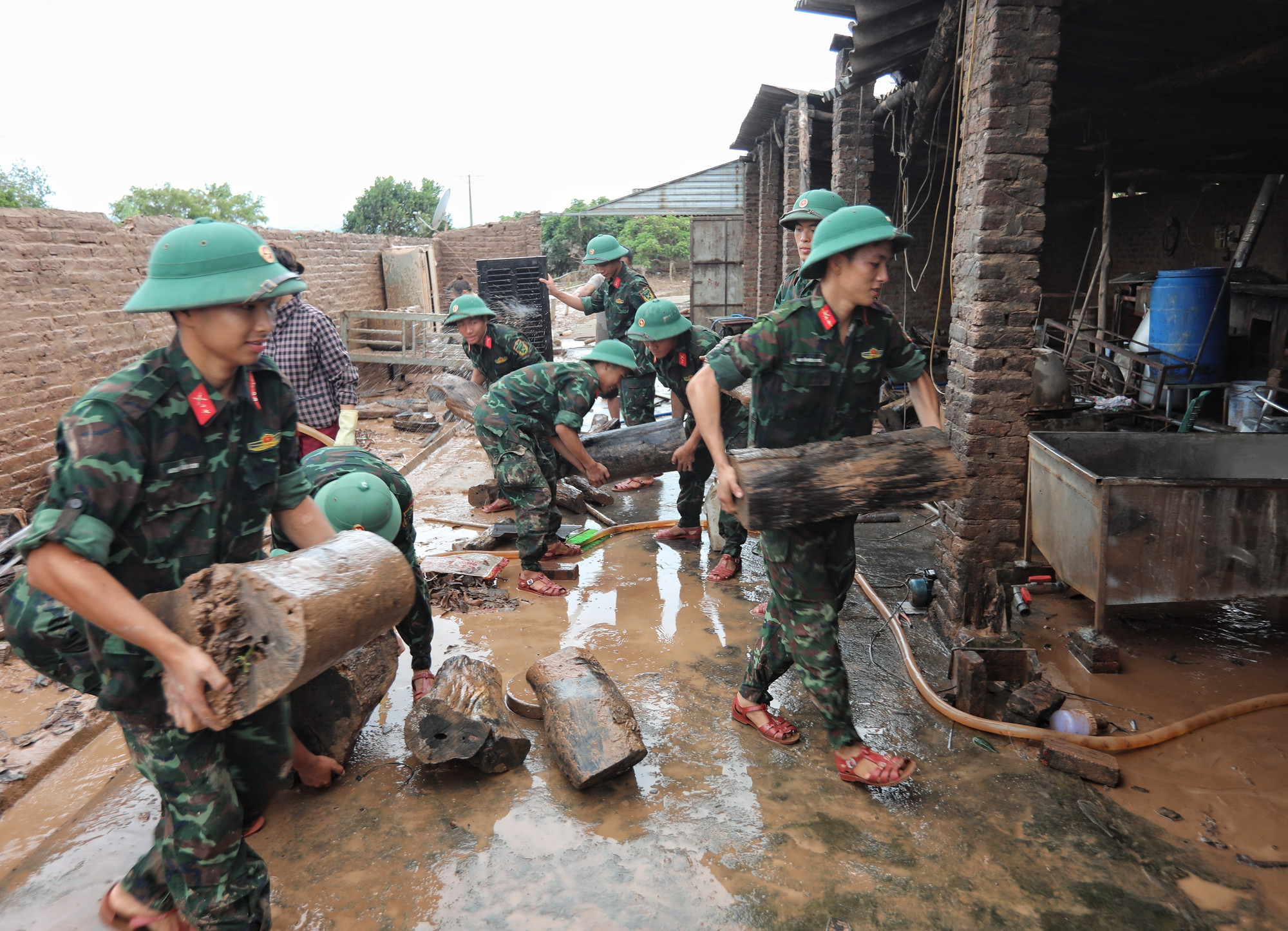 ttxvn_quan doi Bac Giang11.jpg