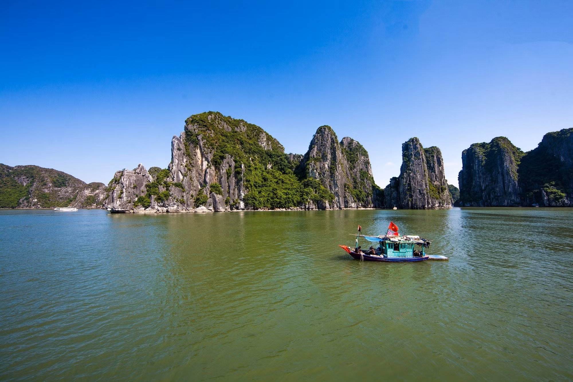 ttxvn-vinh-ha-long-2-3929.jpg